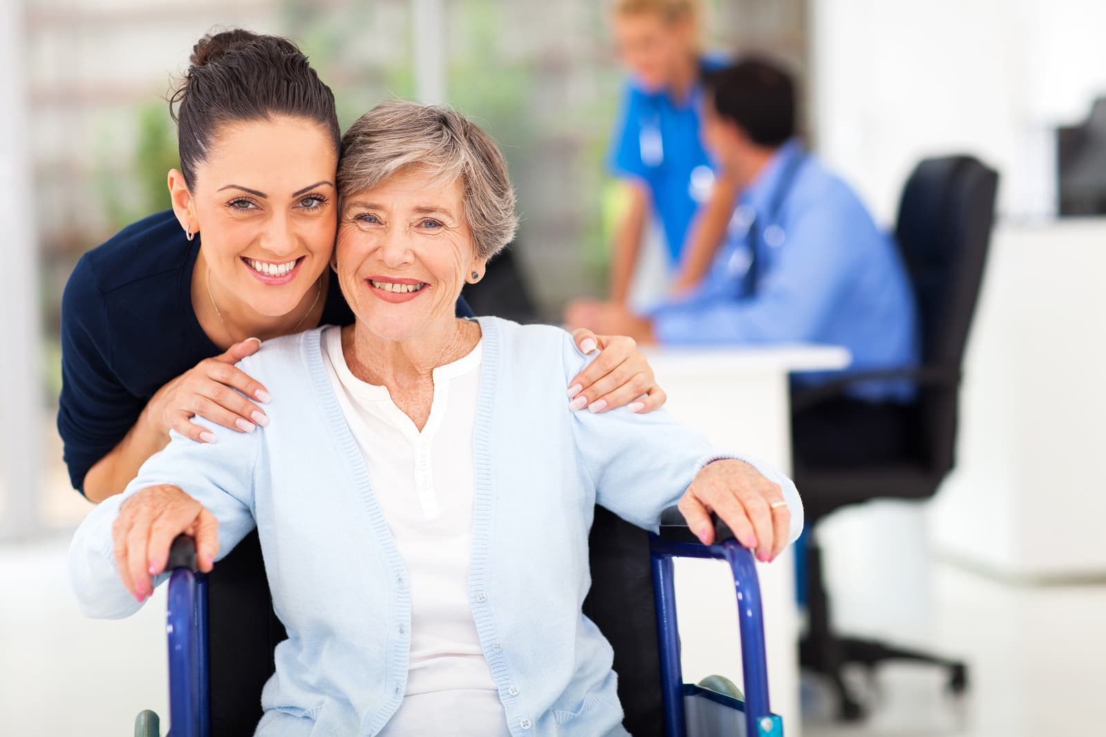 Caregiver assisting senior in Lehigh County